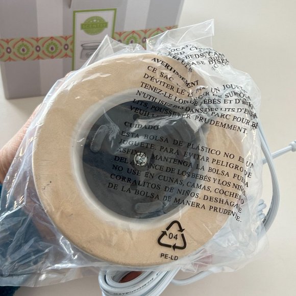 Scentsy Love Country Element Wax Warmer Cream White Retired & Wax Samples New - Picture 4 of 13